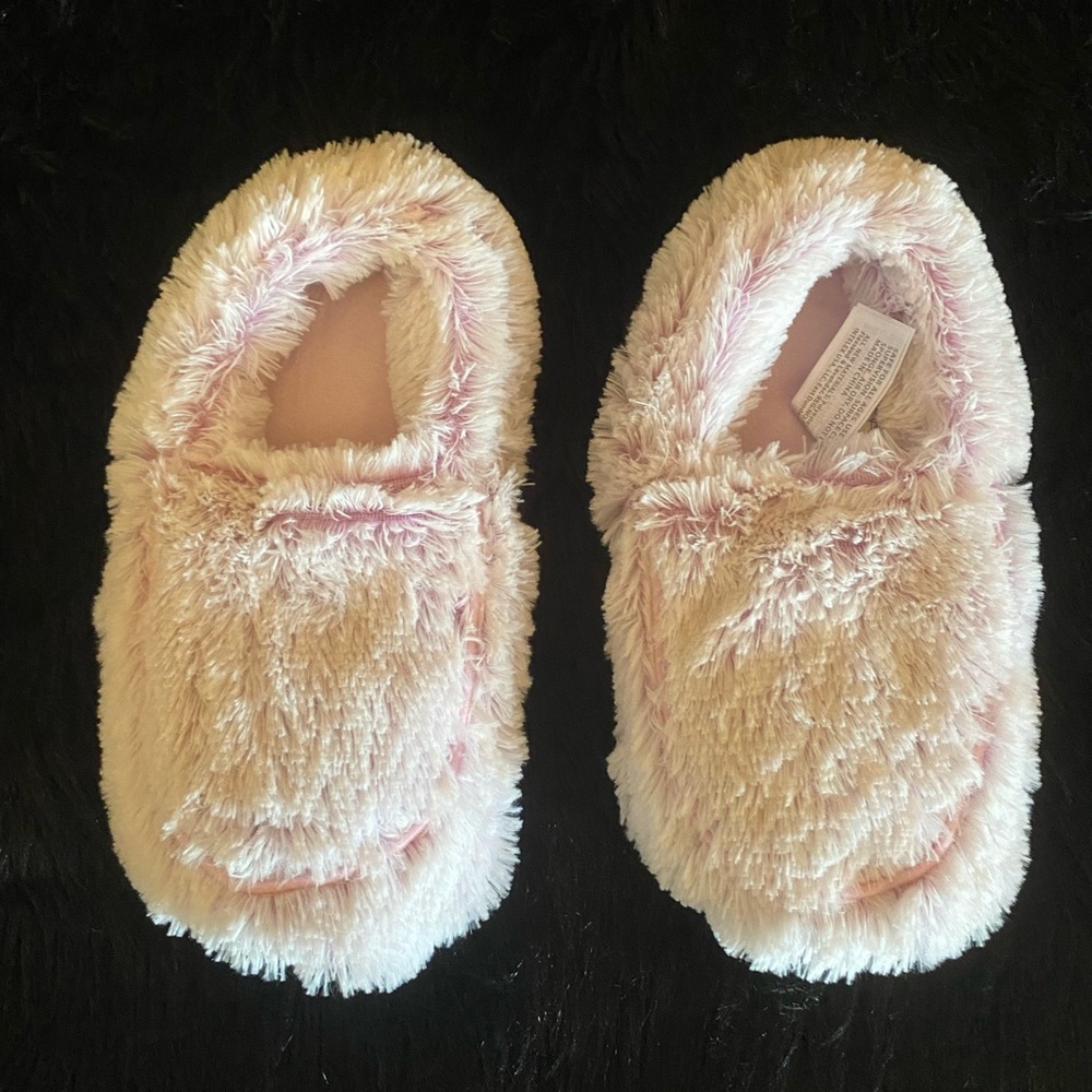 Lavender color and light lavender scent slippers